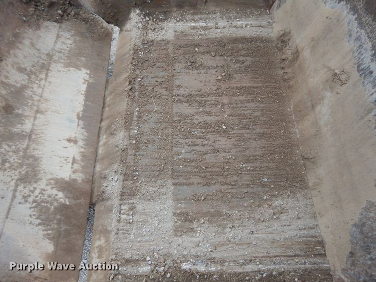 image for item GF9966 Caterpillar 627B conventional scraper