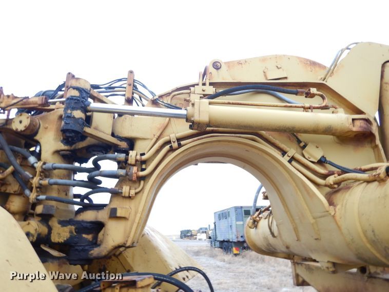 image for item GF9966 Caterpillar 627B conventional scraper