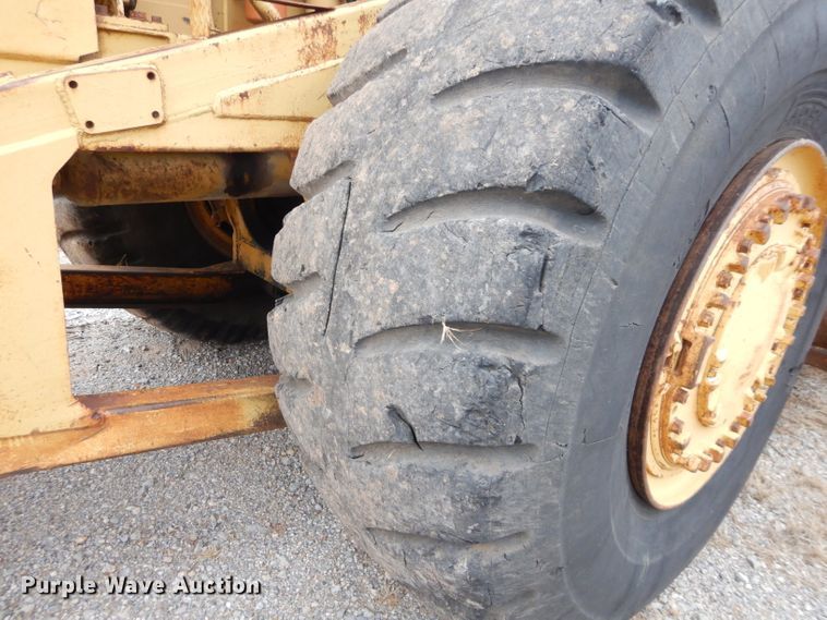 image for item GF9966 Caterpillar 627B conventional scraper