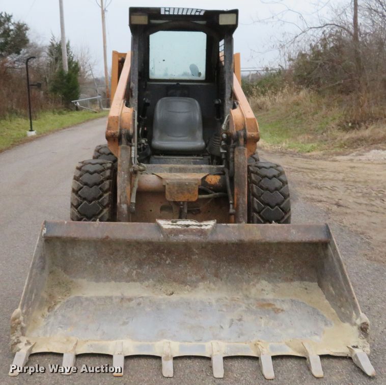 image for item GI9033 2007 Case 440 skid steer