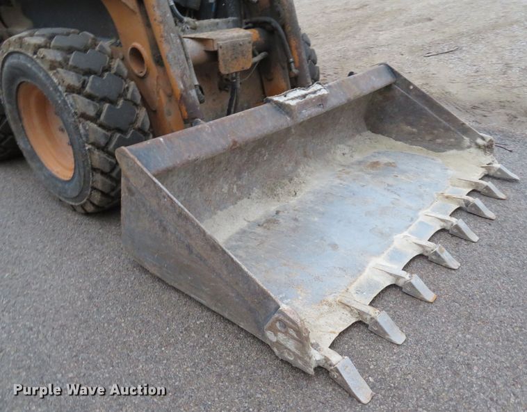 image for item GI9033 2007 Case 440 skid steer