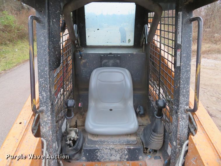 image for item GI9033 2007 Case 440 skid steer