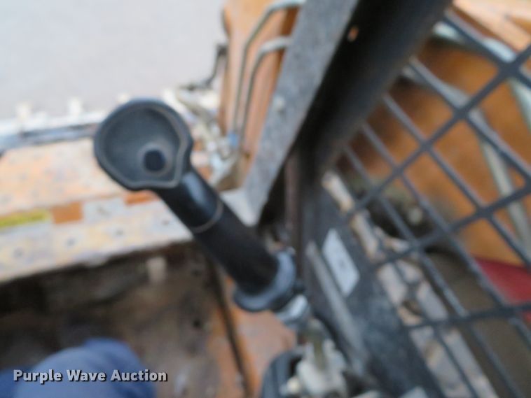 image for item GI9033 2007 Case 440 skid steer