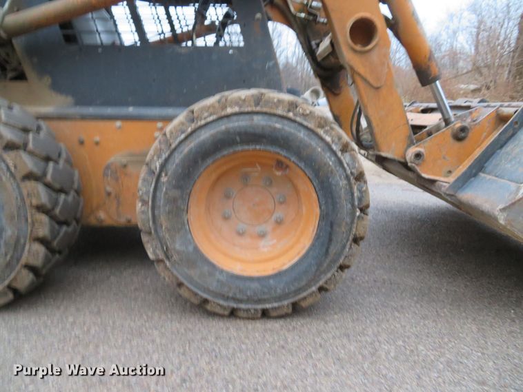 image for item GI9033 2007 Case 440 skid steer