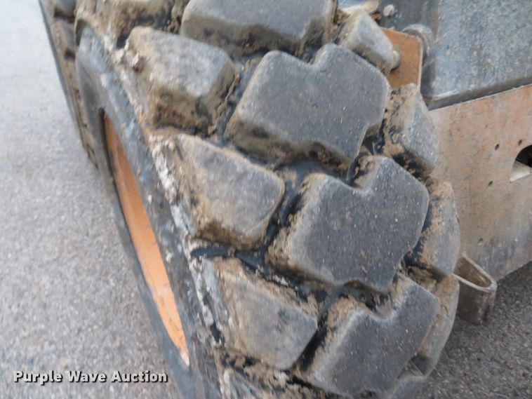 image for item GI9033 2007 Case 440 skid steer