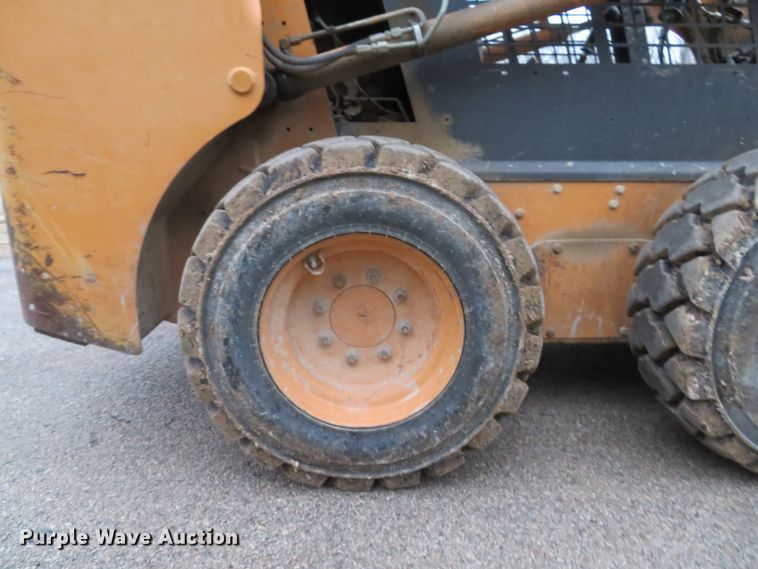image for item GI9033 2007 Case 440 skid steer
