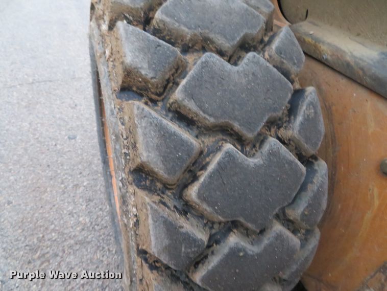 image for item GI9033 2007 Case 440 skid steer