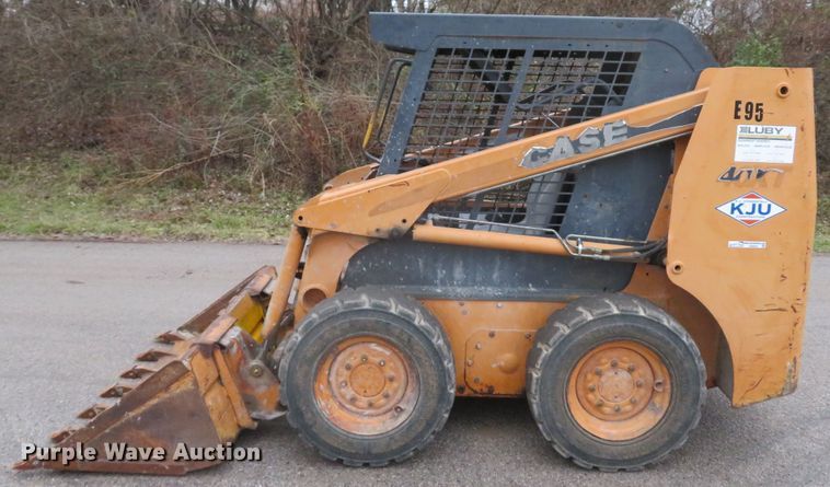 image for item GI9034 2002 Case 40XT skid steer