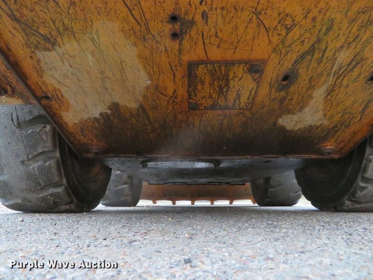 image for item GI9034 2002 Case 40XT skid steer