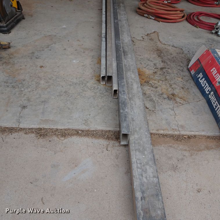 image for item GI9758 Concrete equipment