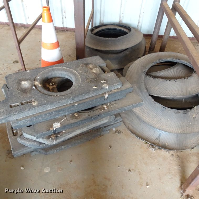 image for item GI9764 Traffic control barrels