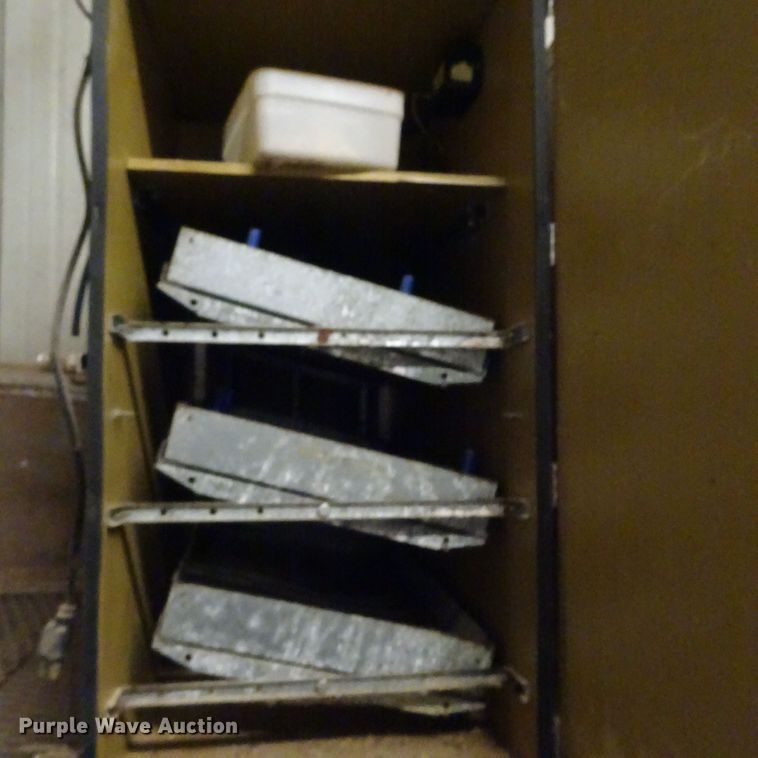 image for item GI9766 GOF 1286 incubator