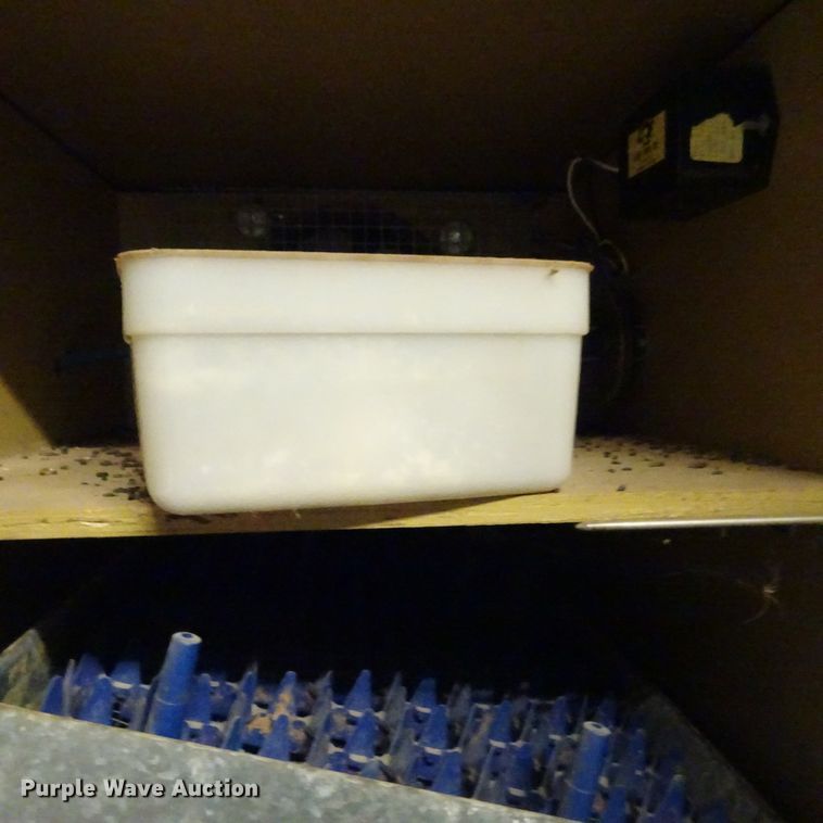 image for item GI9766 GOF 1286 incubator