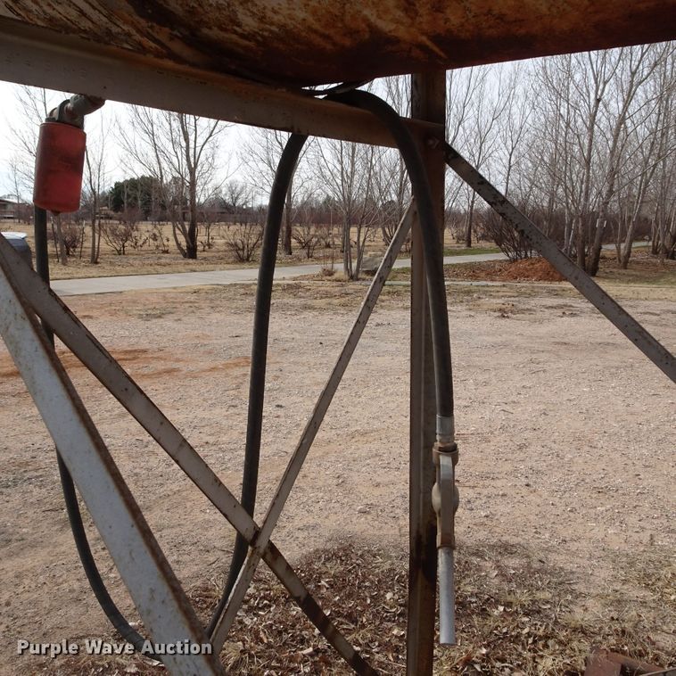 image for item GI9767 500 gallon fuel tank