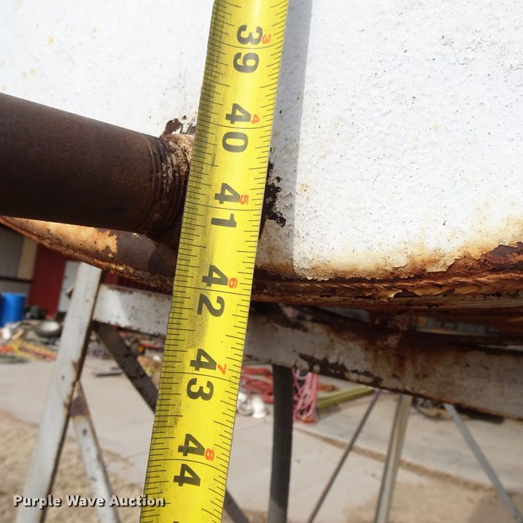 image for item GI9767 500 gallon fuel tank