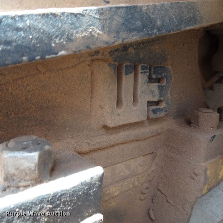 image for item GI9768 Skid steer breaker