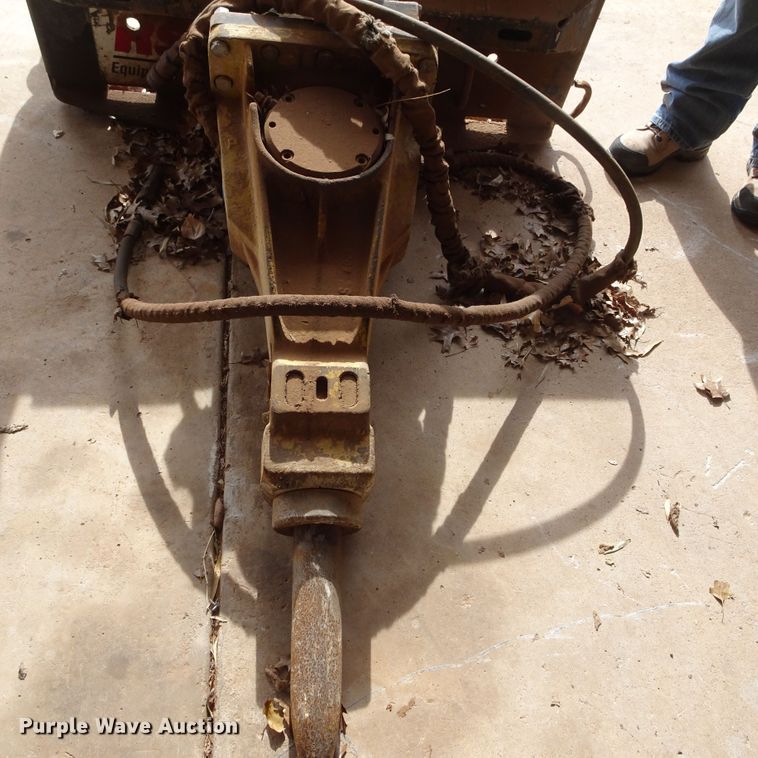 image for item GI9768 Skid steer breaker
