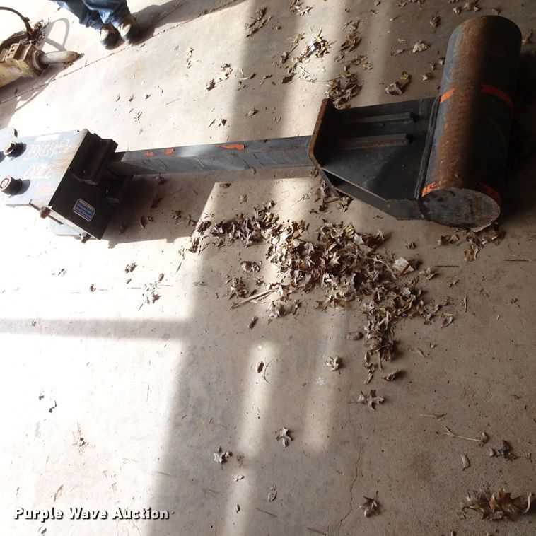 image for item GI9769 Universal Impact Technologies L-3700 Powersledge hammer