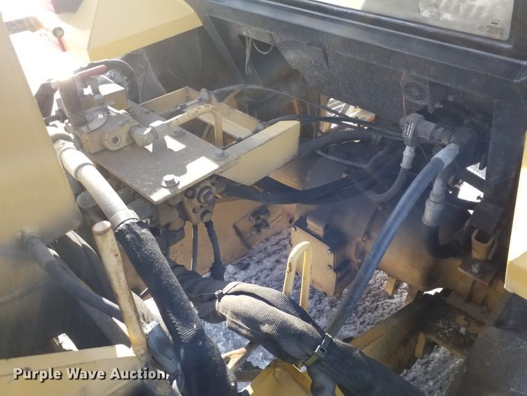 image for item GJ9171 1997 New Holland 545D industrial tractor