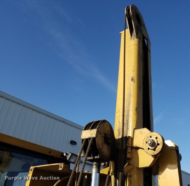 image for item GJ9171 1997 New Holland 545D industrial tractor