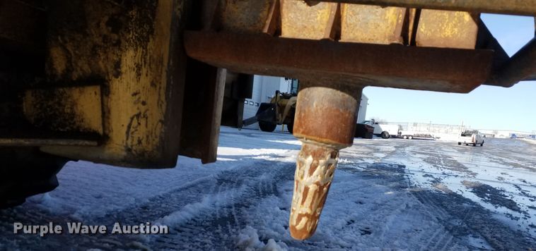 image for item GJ9171 1997 New Holland 545D industrial tractor