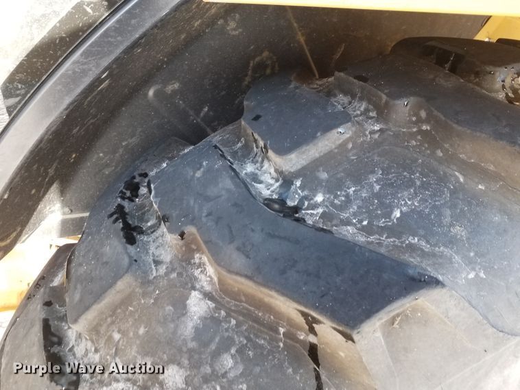 image for item GJ9171 1997 New Holland 545D industrial tractor