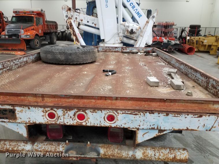 image for item GJ9172 1988 Ford L8000 crane truck