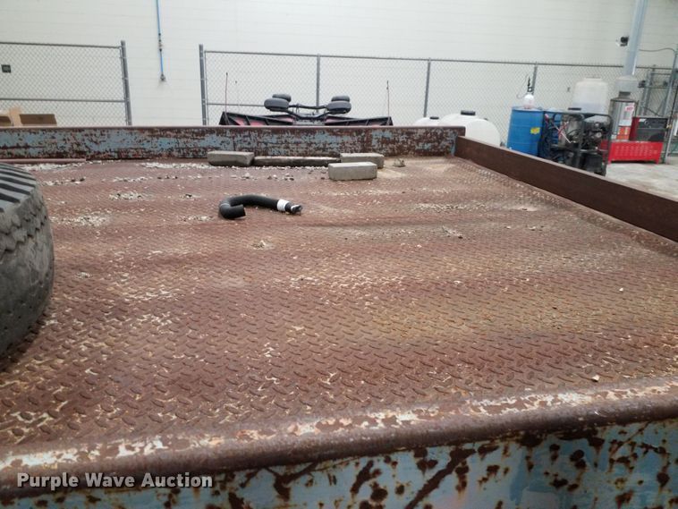 image for item GJ9172 1988 Ford L8000 crane truck