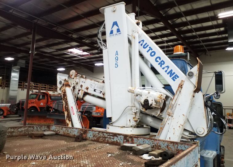 image for item GJ9172 1988 Ford L8000 crane truck