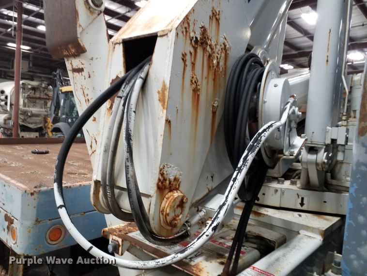 image for item GJ9172 1988 Ford L8000 crane truck