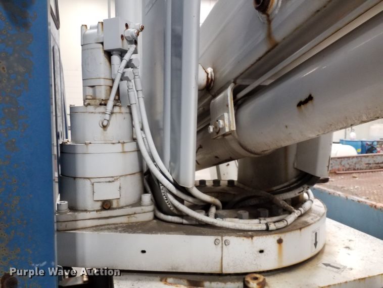 image for item GJ9172 1988 Ford L8000 crane truck