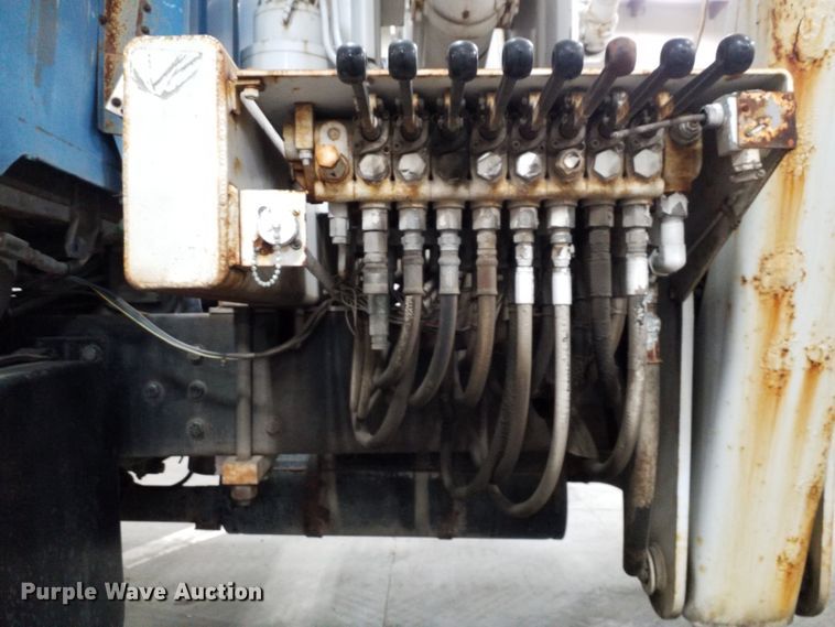 image for item GJ9172 1988 Ford L8000 crane truck