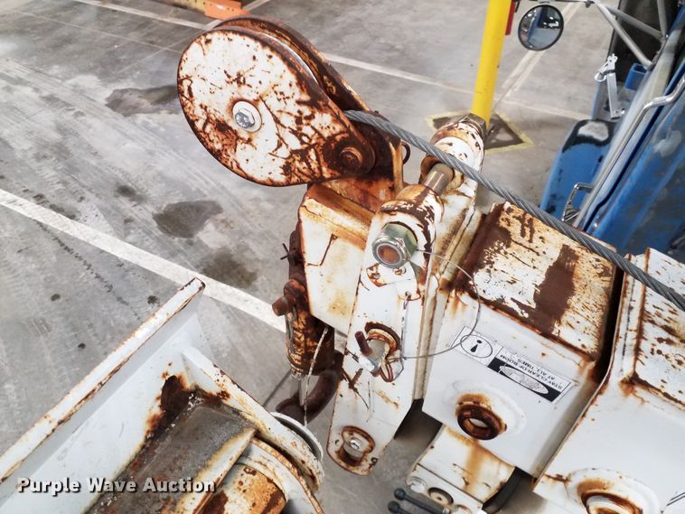 image for item GJ9172 1988 Ford L8000 crane truck