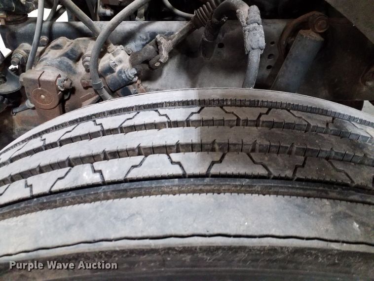 image for item GJ9172 1988 Ford L8000 crane truck