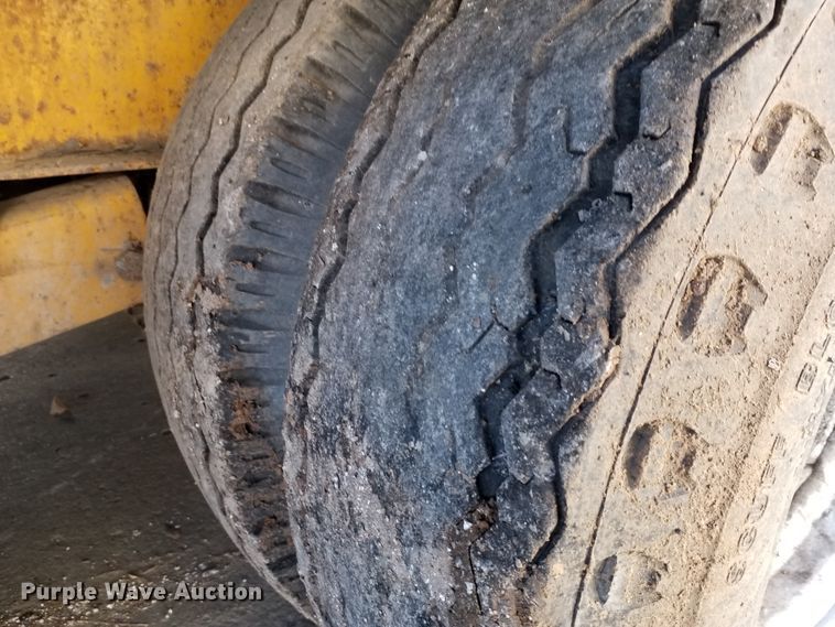 image for item GJ9174 1996 Redi equipment trailer