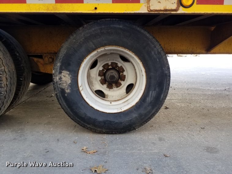 image for item GJ9174 1996 Redi equipment trailer