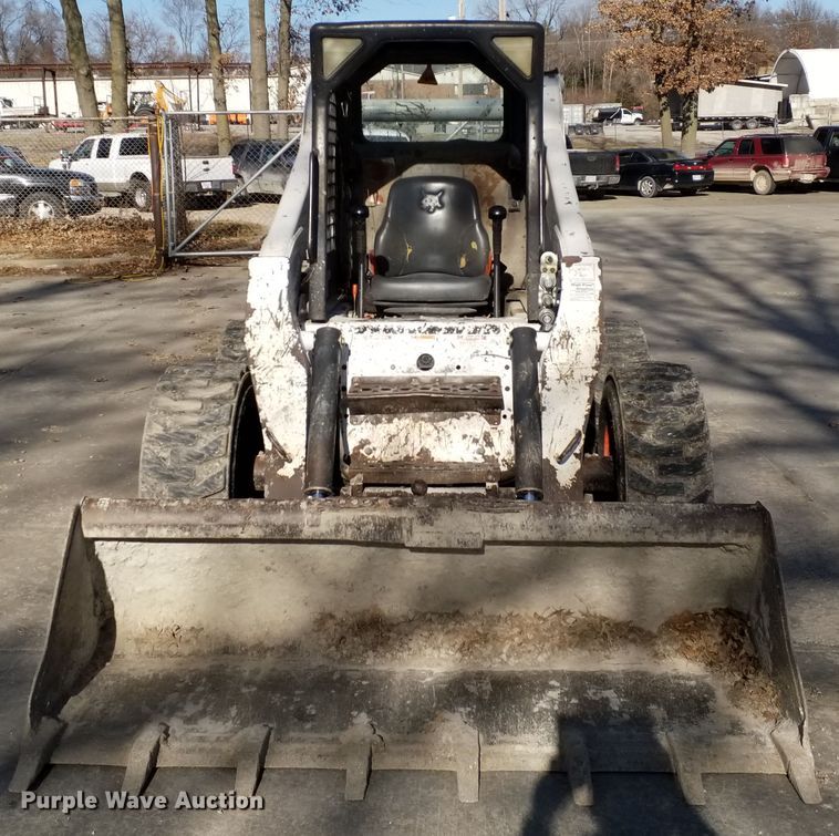 image for item GJ9177 2006 Bobcat S300 skid steer