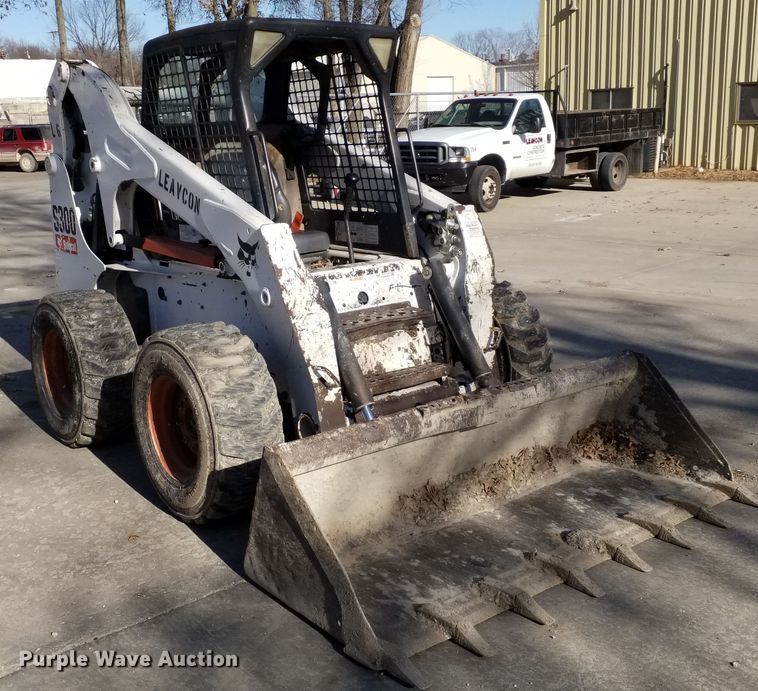 image for item GJ9177 2006 Bobcat S300 skid steer