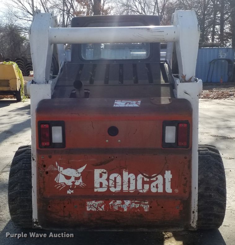 image for item GJ9177 2006 Bobcat S300 skid steer