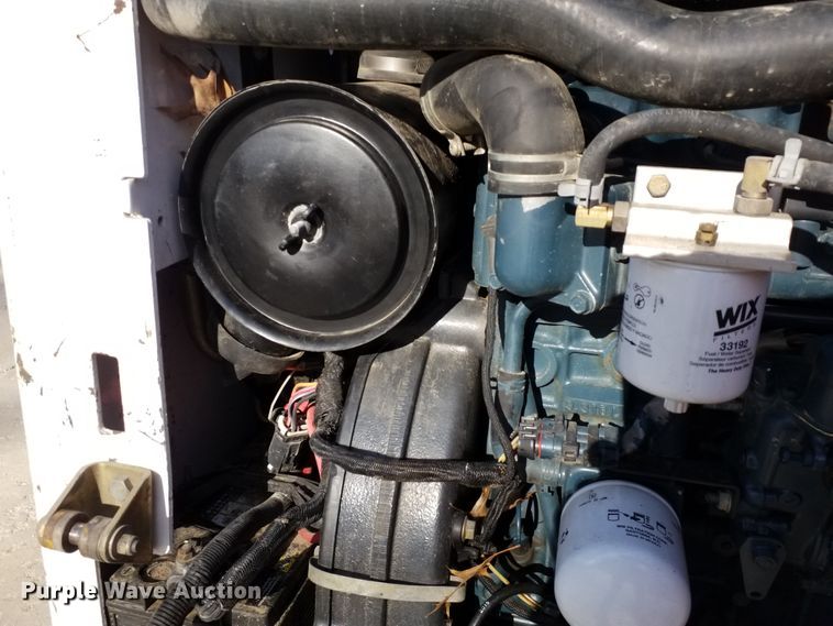 image for item GJ9177 2006 Bobcat S300 skid steer