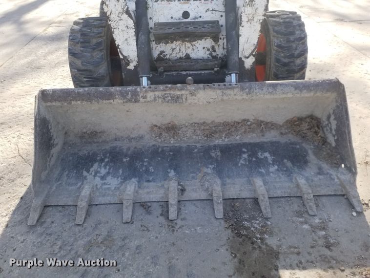 image for item GJ9177 2006 Bobcat S300 skid steer