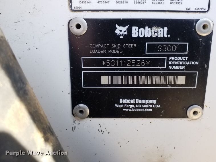 image for item GJ9177 2006 Bobcat S300 skid steer