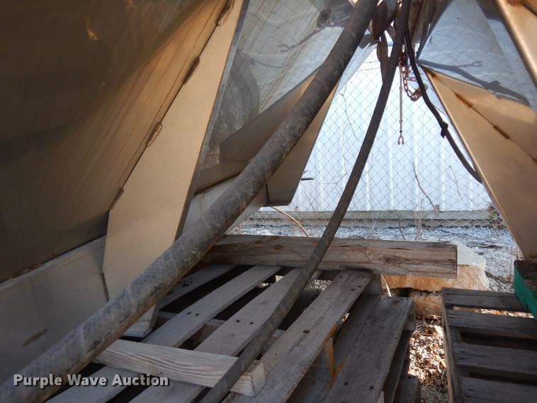 image for item GJ9210 Henderson spreader