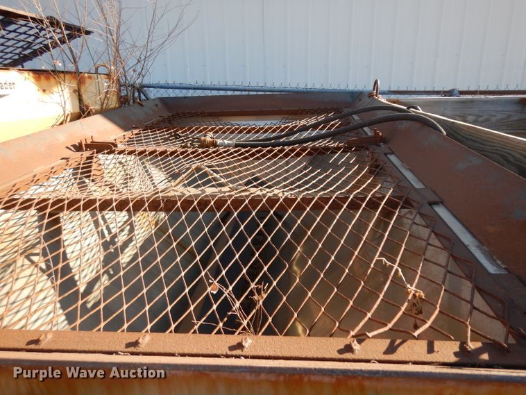 image for item GJ9210 Henderson spreader