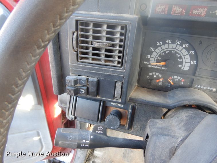 image for item GJ9212 1994 Chevrolet Kodiak C5500 flatbed truck