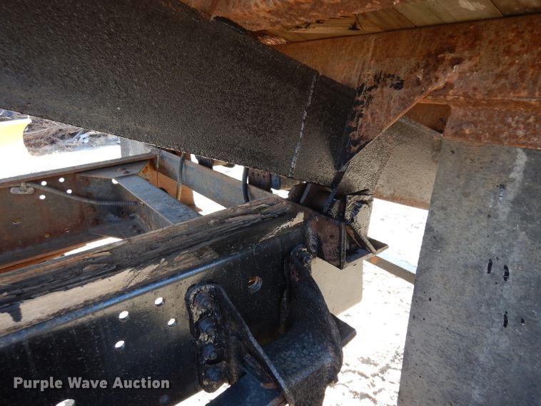 image for item GJ9212 1994 Chevrolet Kodiak C5500 flatbed truck