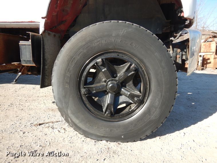 image for item GJ9212 1994 Chevrolet Kodiak C5500 flatbed truck