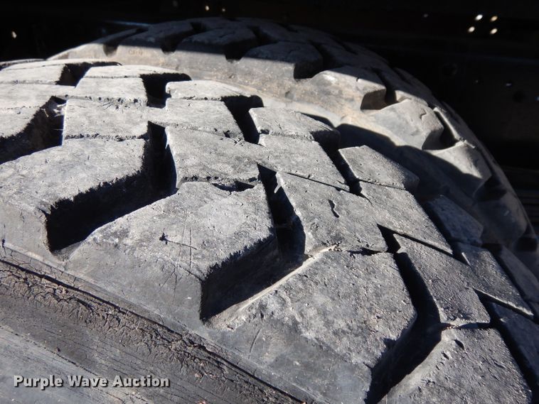 image for item GJ9212 1994 Chevrolet Kodiak C5500 flatbed truck