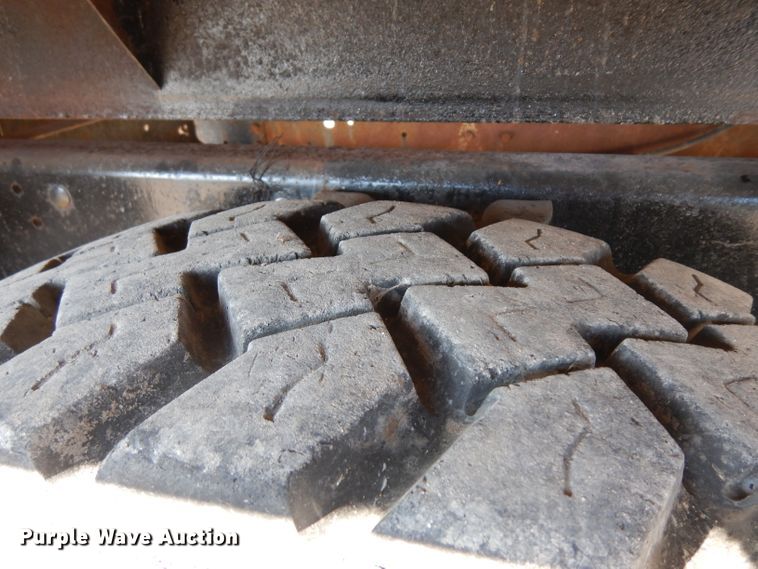 image for item GJ9212 1994 Chevrolet Kodiak C5500 flatbed truck