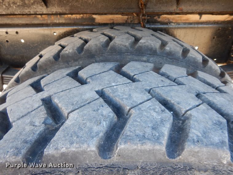 image for item GJ9212 1994 Chevrolet Kodiak C5500 flatbed truck